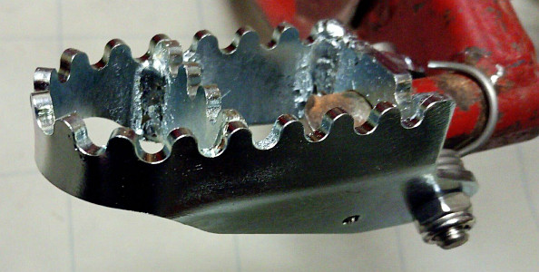 Footpegs Fantic
